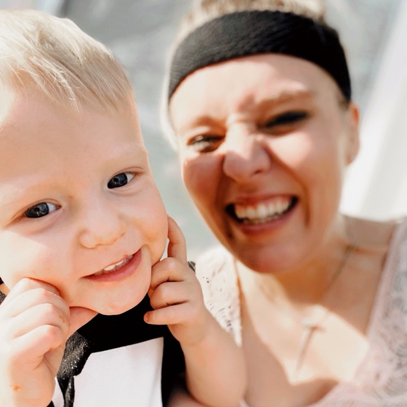 Meet your Posher, Sarah - Picture 1 of 1